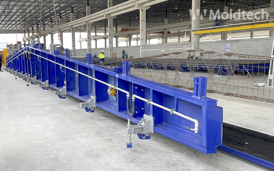 WE SUPPLIED A UNIVERSAL PRESTRESSING BED SYSTEM OF 1000 TONS IN MEXICO